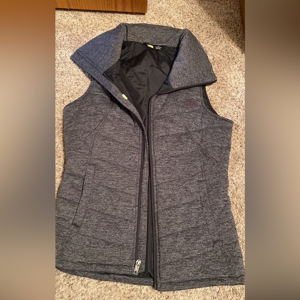 North face puff vest